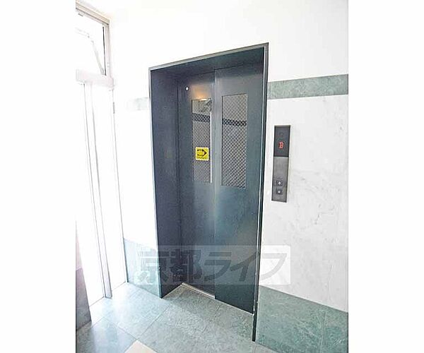 画像16:エレベーターです