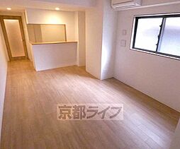 京都市営烏丸線 烏丸御池駅 徒歩7分の賃貸マンション 1階1LDKのリビング/ダイニング