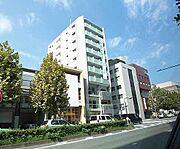 丸太町駅より徒歩1分 8階 築18年11ヶ月の賃貸物件