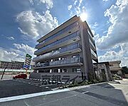 桂川駅より徒歩10分 1階 築1年2ヶ月の賃貸物件