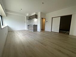 阪急千里線 関大前駅 徒歩6分の賃貸マンション 1階3LDKのリビング/ダイニング