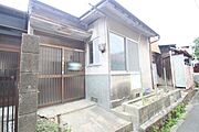 吹田駅より徒歩15分 1階 築95年8ヶ月の賃貸物件