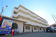 吹田駅より徒歩1分 3階 築38年3ヶ月の賃貸物件