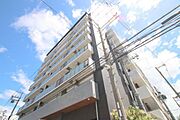 江坂駅より徒歩12分 3階 築1年6ヶ月の賃貸物件