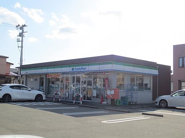 画像15:ファミリーマート秋田東通店(190m)