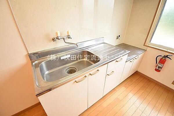 apartment 秋田県秋田市山王７丁目9番35号　秋田住宅流通センタ‐本社ビル1階