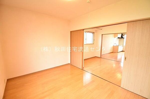 apartment 秋田県秋田市山王７丁目9番35号　秋田住宅流通センタ‐本社ビル1階