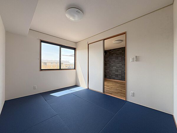 apartment 秋田県秋田市山王７丁目9番35号　秋田住宅流通センタ‐本社ビル1階