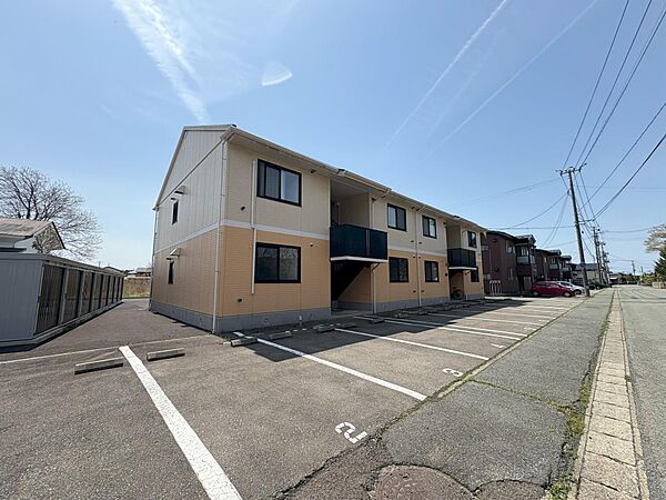 apartment 秋田県秋田市山王７丁目9番35号　秋田住宅流通センタ‐本社ビル1階