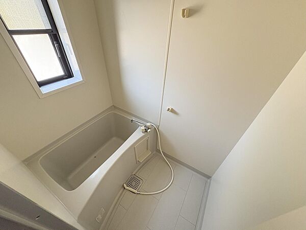 apartment 秋田県秋田市山王７丁目9番35号　秋田住宅流通センタ‐本社ビル1階