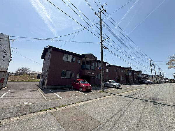 apartment 秋田県秋田市山王７丁目9番35号　秋田住宅流通センタ‐本社ビル1階