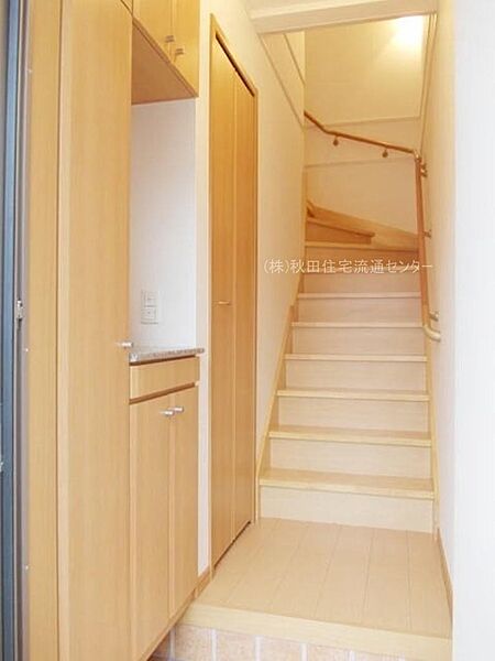 apartment 秋田県秋田市山王７丁目9番35号　秋田住宅流通センタ‐本社ビル1階