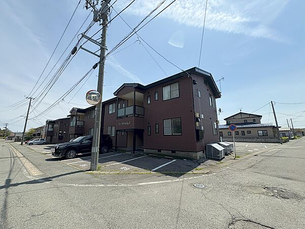 apartment 秋田県秋田市山王７丁目9番35号　秋田住宅流通センタ‐本社ビル1階