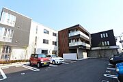 秋田駅よりバス15分 徒歩3分 1階 築8年10ヶ月の賃貸物件