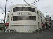総持寺駅より徒歩1分 築46年10ヶ月 3階建の賃貸物件