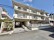 総持寺駅より徒歩3分 築49年1ヶ月 4階建の賃貸物件