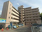 阪大病院前駅より徒歩4分 築39年2ヶ月 7階建の賃貸物件