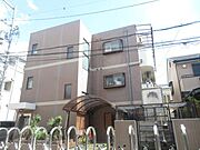 JR総持寺駅より徒歩10分 築32年10ヶ月 3階建の賃貸物件