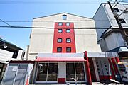 上新庄駅より徒歩5分 築28年7ヶ月 3階建の賃貸物件