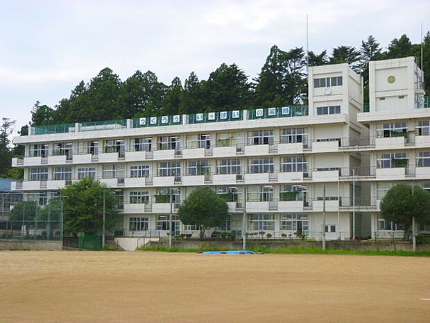 仙台市立第一中学校　700ｍ（徒歩9分）