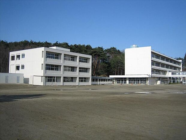 仙台市立八乙女中学校　2026m（徒歩26分）
