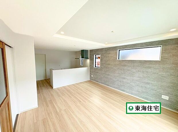 折上天井リビングは、広々17帖に高さもプラスされた開放的な空間+*