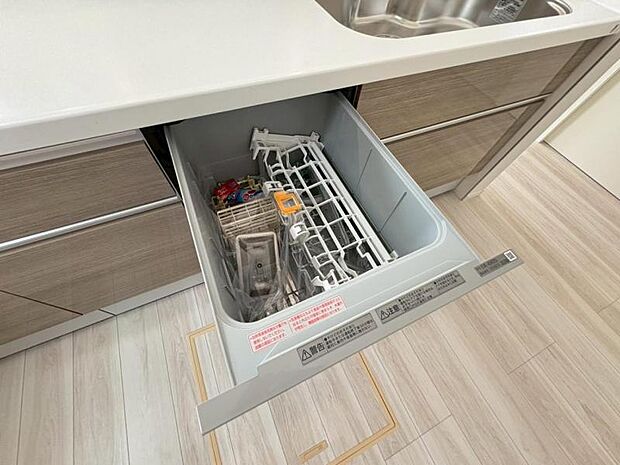 《2号棟》食器洗濯機付きシステムキッチン