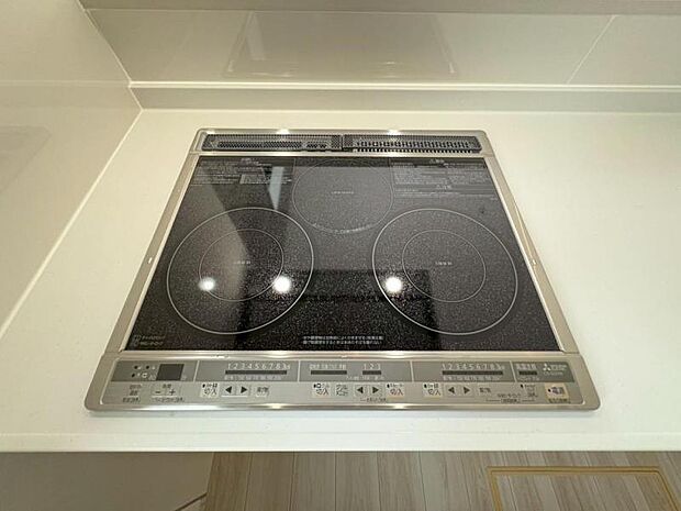 【IHクッキングヒーター】お手入れ簡単！また、お子様がいるご家庭も安心ですね。