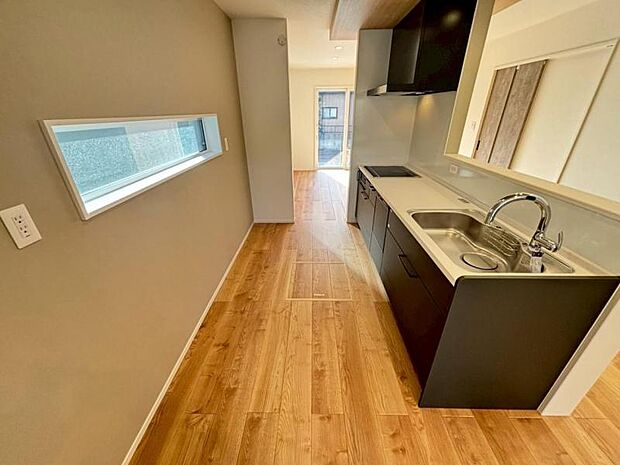 《A棟》食器洗浄乾燥機付きシステムキッチン