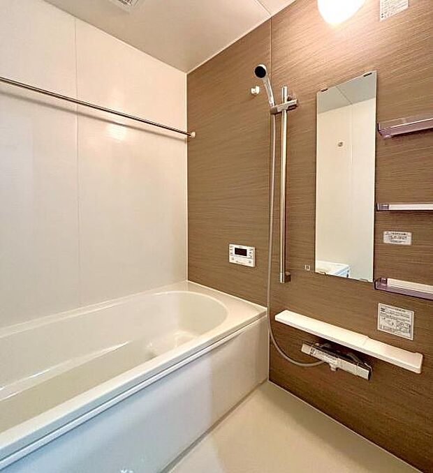 〈浴室〉換気乾燥暖房機付きユニットバス