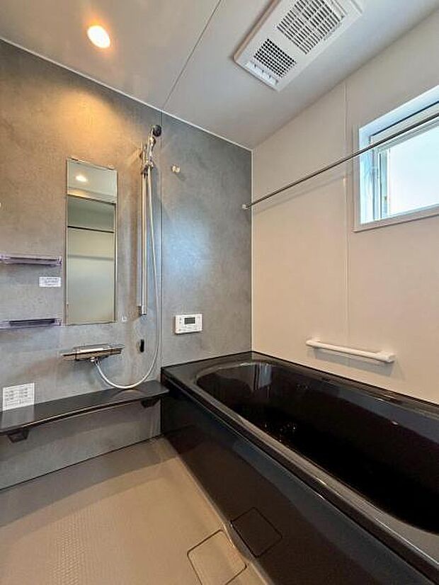 〈浴室〉換気乾燥暖房機付きユニットバス