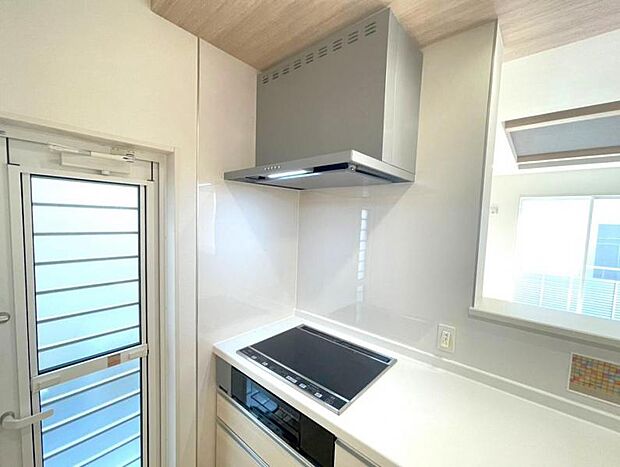 【IHクッキングヒーター】火を使わないIHクッキングヒーターはお子様にも安心です！