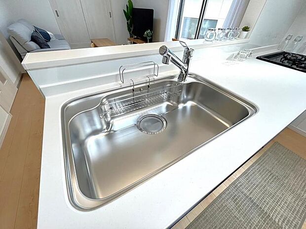 【浄水器一体型水栓】蛇口の先端に浄水器を内蔵。場所をとらない画期的な浄水器！