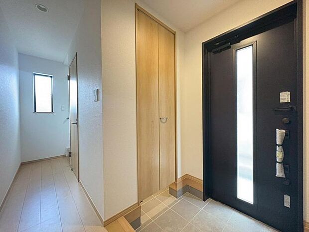 〈A号棟〉シューズボックス+シューズクローク付きでいつでも玄関スッキリ+*