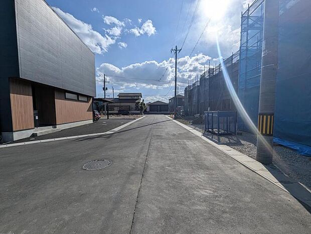 《現地》前面道路