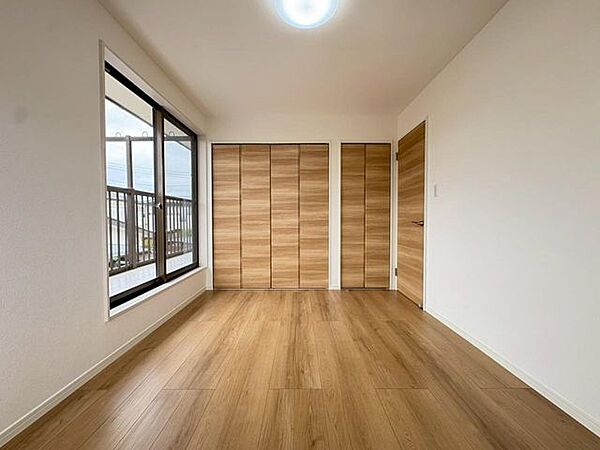 各所に多彩な収納スペースを確保