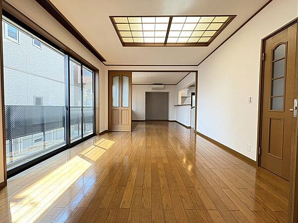 （リビング）23帖超LDK・全室南向きで明るく開放的な住まい！