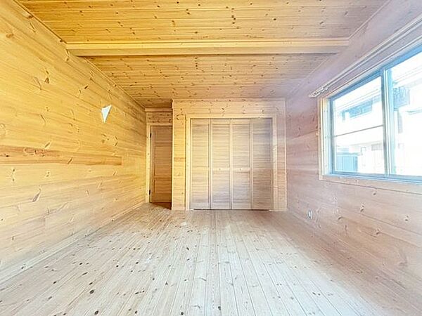 全室6帖以上の広々間取