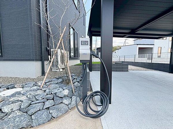 充電・給電可能なシステムV2H付き。