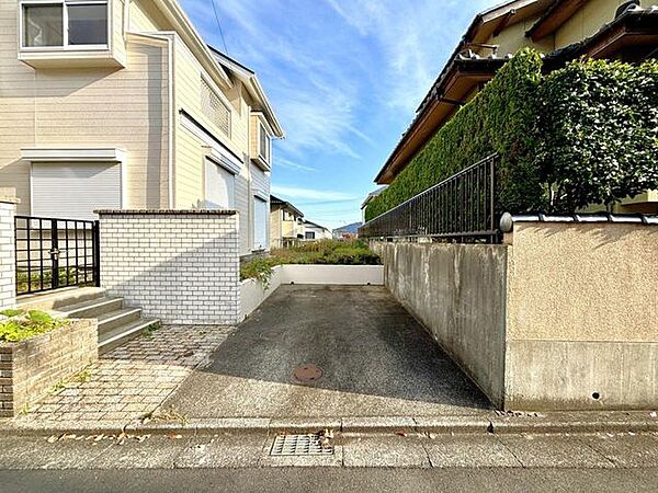 《駐車場》1台分完備