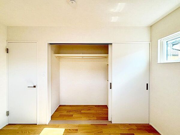 何かと物が増えがちな子育て世代にオススメのたっぷり収納〇