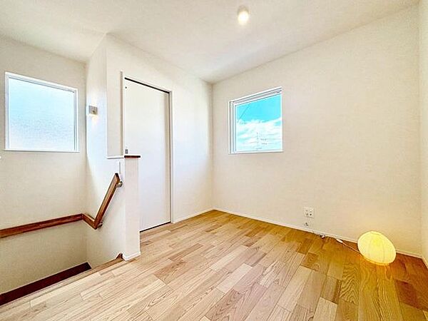 セカンドリビングにも活用できる2階ホール＊