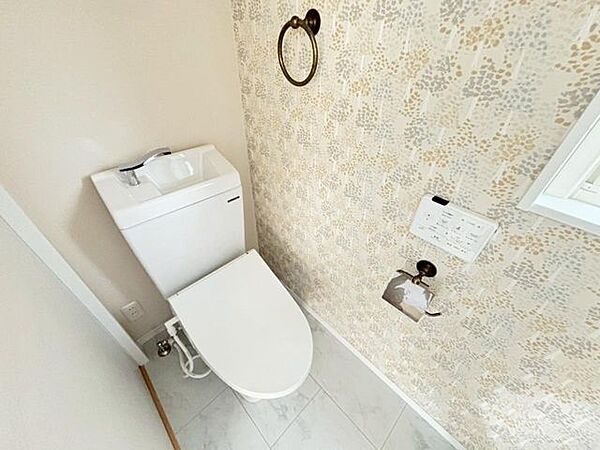 ちょっと気分が乗らない日も、シャワートイレで快適気分に切り替え完了〇