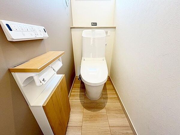 ちょっと気分が乗らない日も、シャワートイレで快適気分に切り替え完了〇