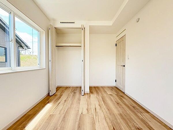 建物完成済みで、いつでも見学できます。ご希望の日時をお気軽にお知らせください。そしてぜひ、感想もお聞かせください。