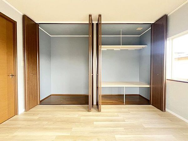何かと物が増えがちな子育て世代にオススメのたっぷり収納〇