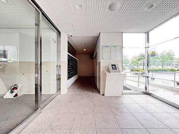 エントランスオートロック完備でセキュリティ面も安心