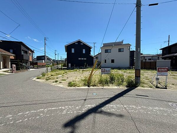 56.02坪のゆとり、2台＋αも検討しやすい広さ