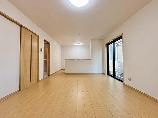 開放感はもちろん、お子様から目を離さずにお料理ができる為、ママに大好評の対面キッチンです！