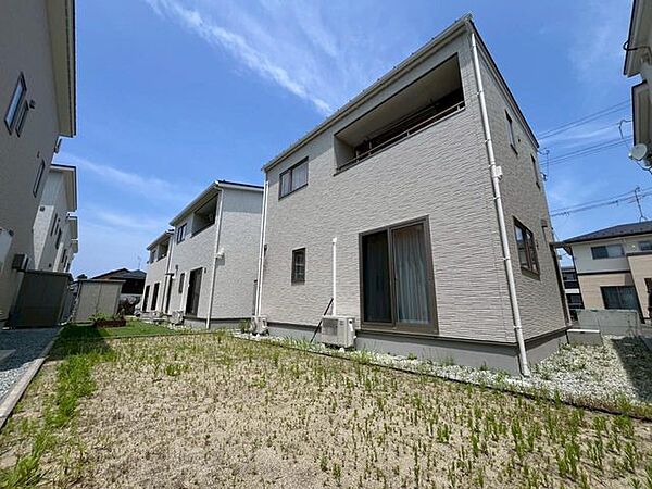 【お庭】お子様の遊び場や趣味のガーデニング等ライフスタイルに合わせてお楽しみ頂けます！